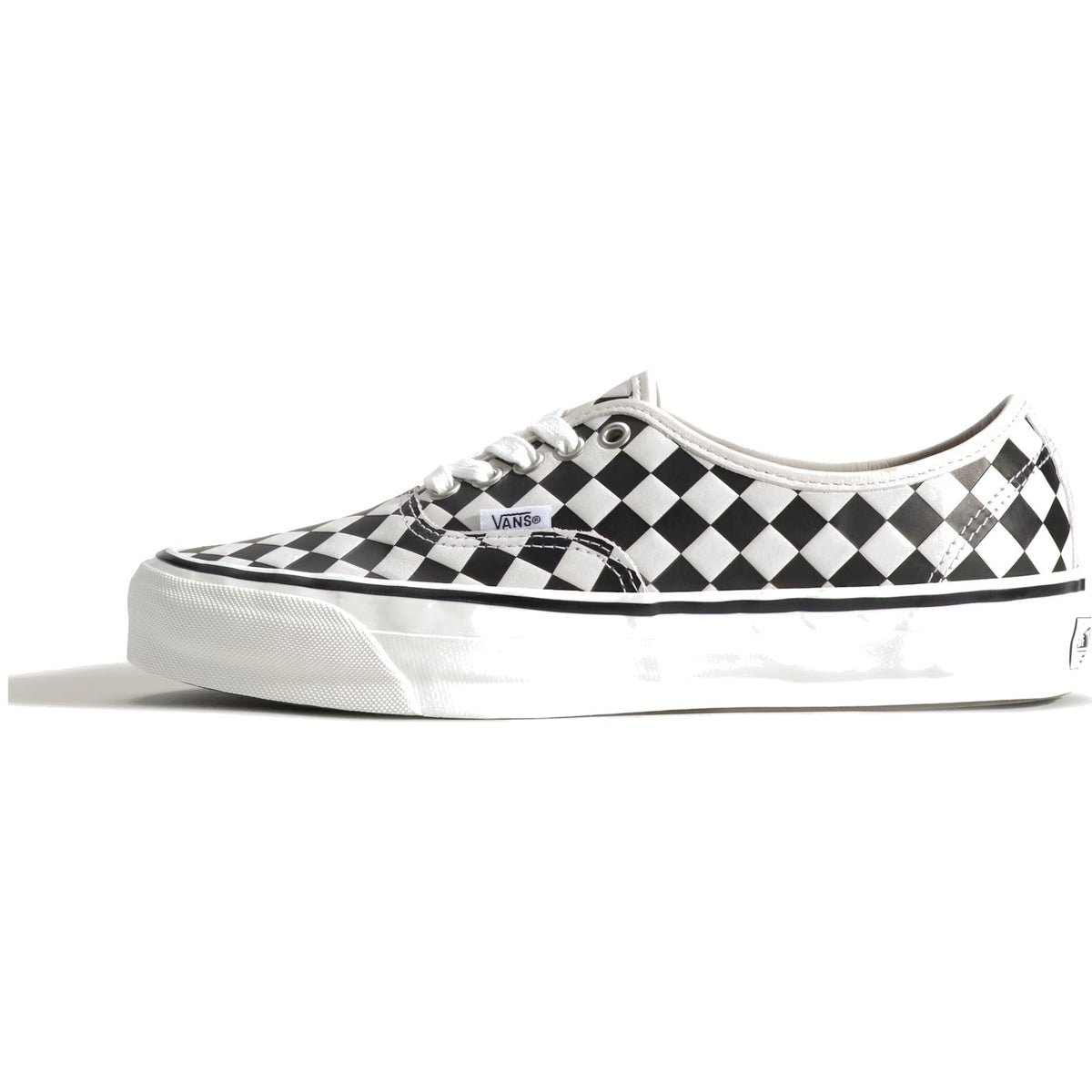 Vans Diamond Check LX Authentic 44 in black and white diamond checkerboard canvas