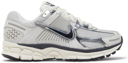 Nike Zoom Vomero 5 Photon Dust Argento Metallico (Per Donna)