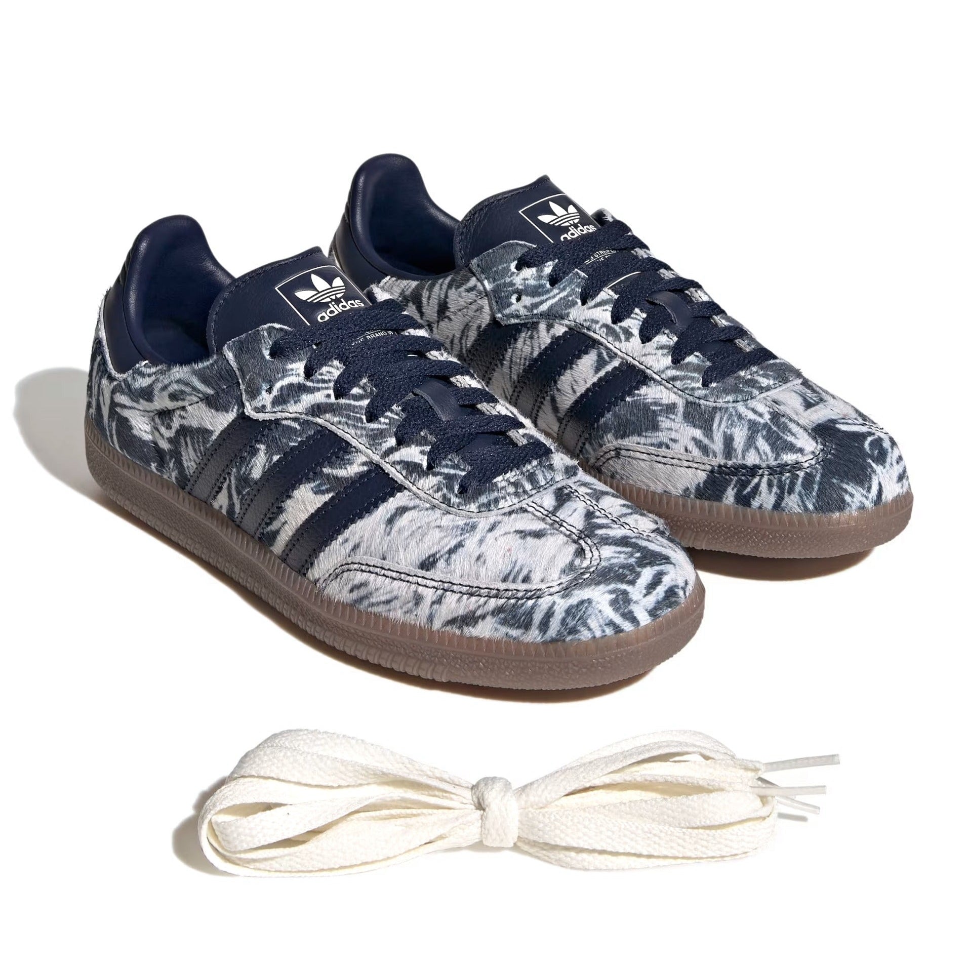 SAMBA_SHOES_Blue_IH9023_15_hover_standard_square.jpg