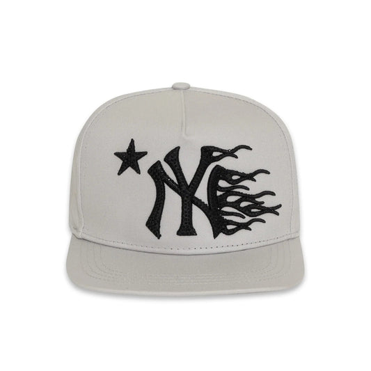 Hellstar NY Snapback Hat White - Supra dalila Sneakers
