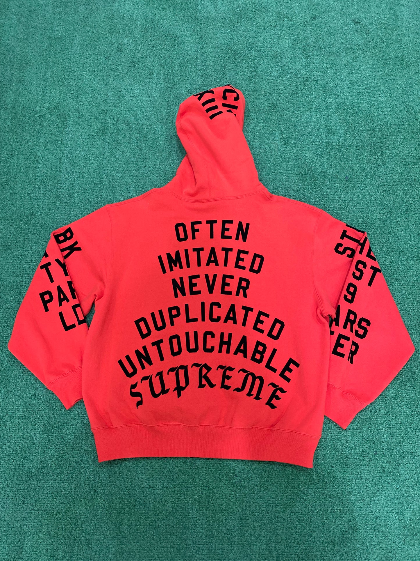 Supreme Team Flocked Hooded Sweatshirt Bright Red, Sweatshirt - Supra Sneakers