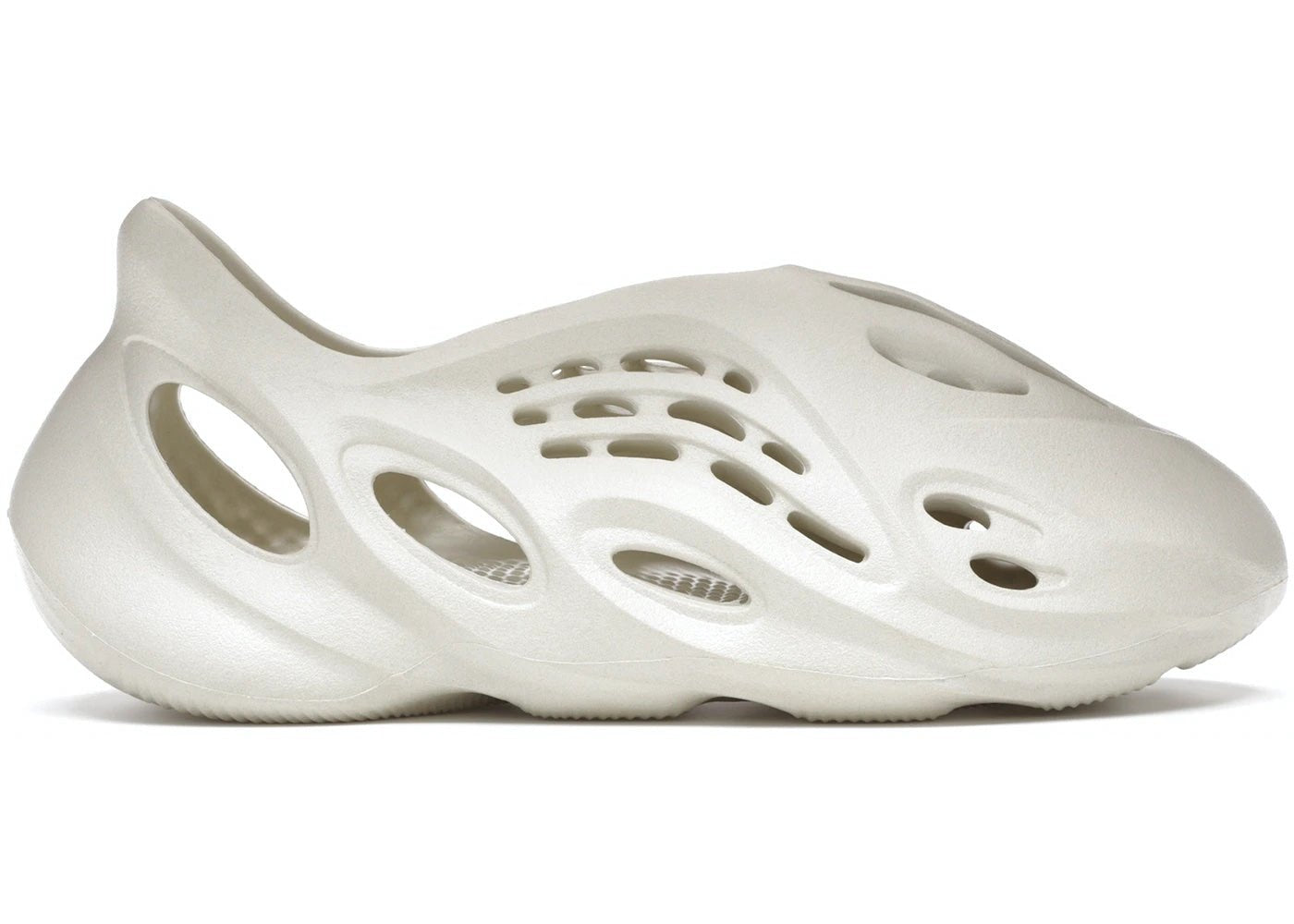 Yeezy Foam Runner (RNNR) Sand - Supra Sneakers